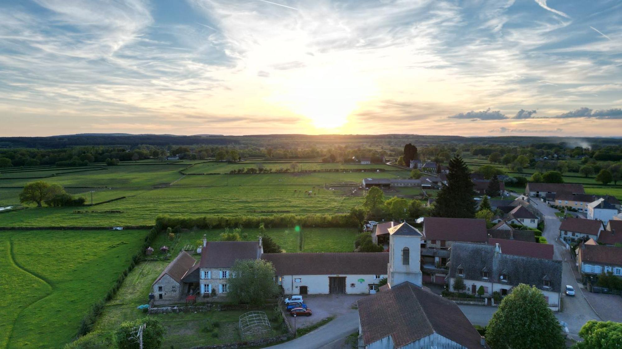 Morvan Sejours Antully Exterior photo